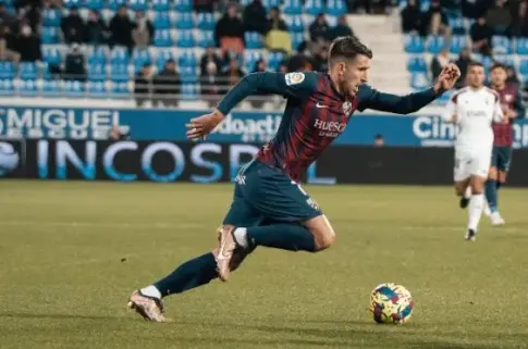 El CD Tenerife ficha a Gerard Valentín hasta junio de 2027