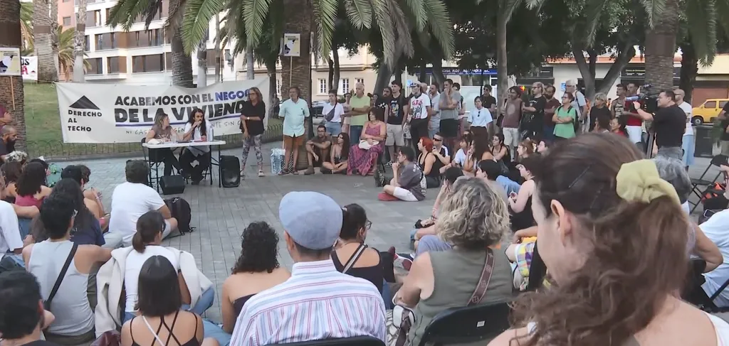 Un centenar de personas acampan en Gran Canaria por el derecho a la vivienda