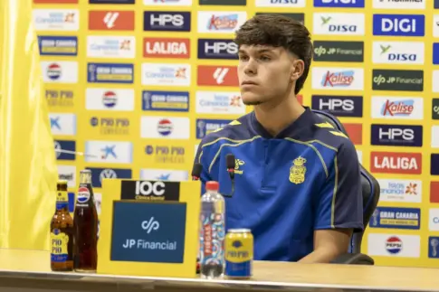 Iñaki González cree que el equipo «va a más» pese a la derrota frente al Burgos