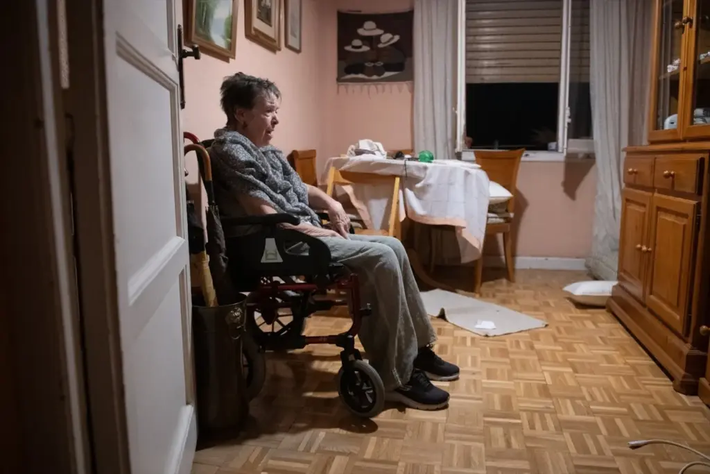 Nuevo intento de desahucio de Maricarmen después de 71 años en su vivienda en Madrid. - Fernando Sánchez - Europa Press