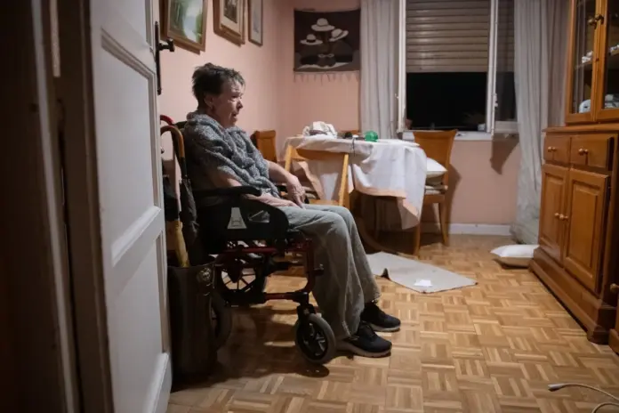 Nuevo intento de desahucio de Maricarmen después de 71 años en su vivienda en Madrid. - Fernando Sánchez - Europa Press