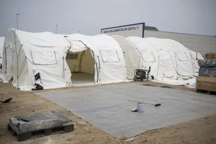 CSIF alerta del riesgo para la seguridad del puerto de Ceuta por las carpas de acogida