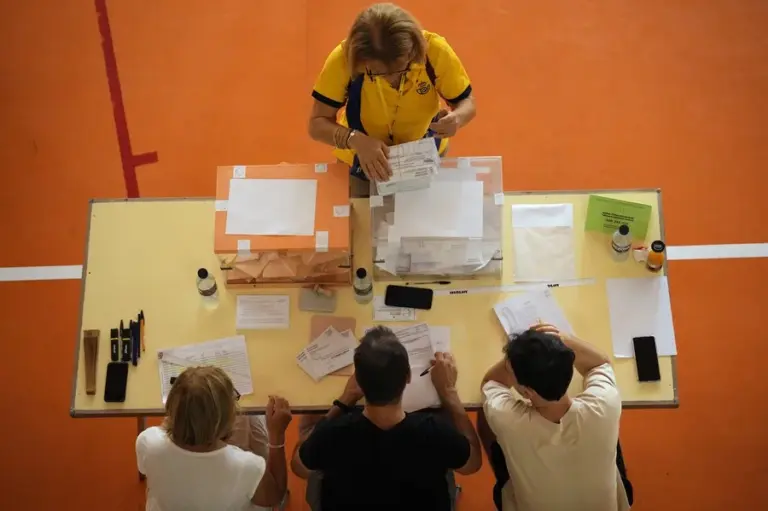 El Supremo deja en suspenso las altas en el Censo Electoral por la ley de nietos