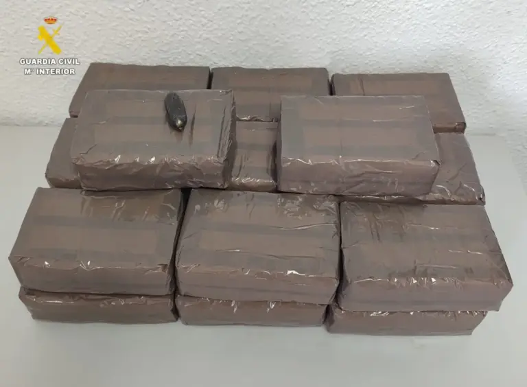 Detenido en el muelle de Morro Jable con 10,2 kilos de polen de hachís