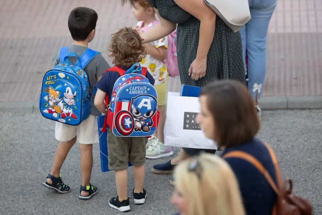 La vuelta al cole arrancará en Canarias el 9 de septiembre en Infantil y Primaria, el 10 en ESO y el 11 en Bachillerato