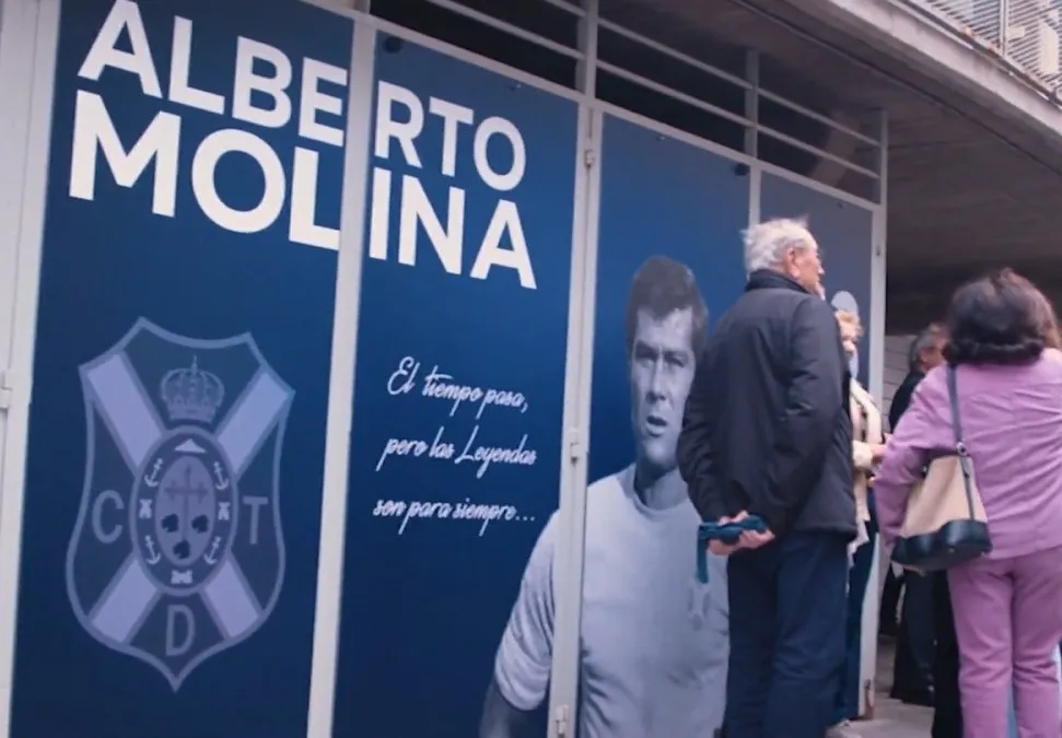 El CD Tenerife homenajea a Alberto Molina tras su fallecimiento
