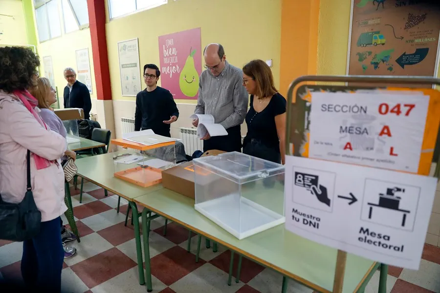 El Gobierno aprueba el manual de funcionamiento de las mesas electorales en la jornada del 29N