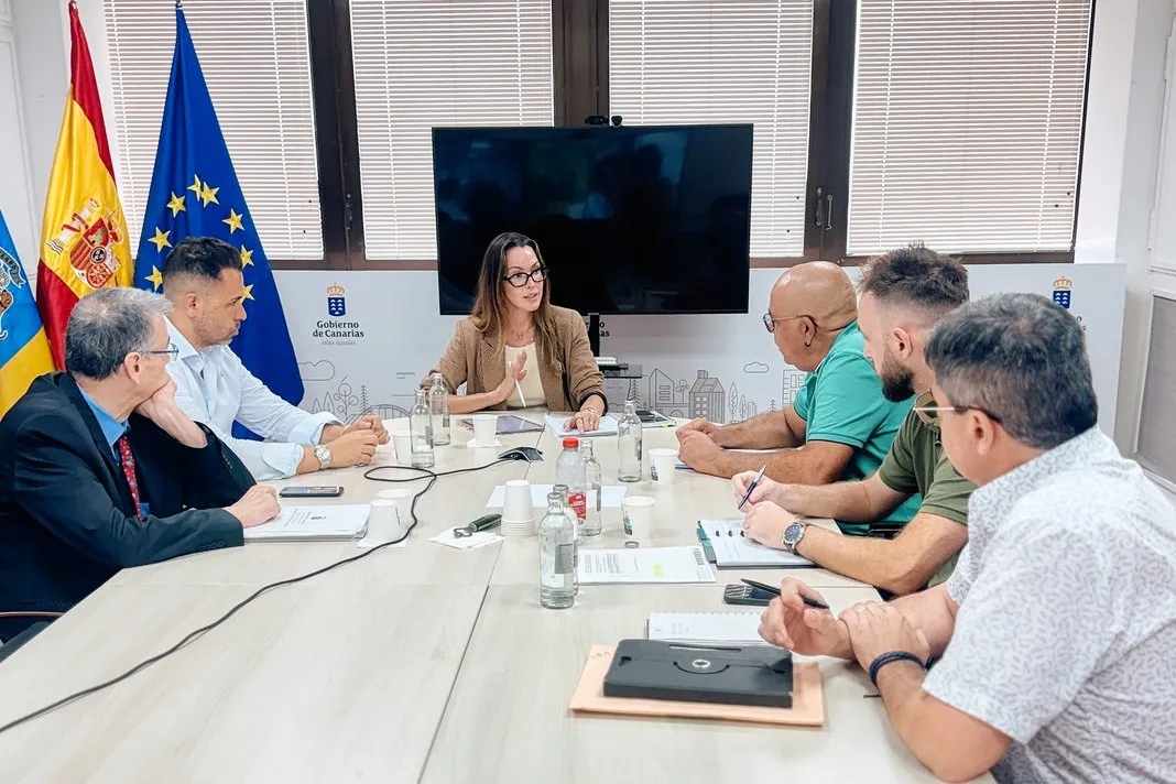 El Gobierno de Canarias y el Taxi llegan a acuerdo sobre el futuro reglamento del Sector
