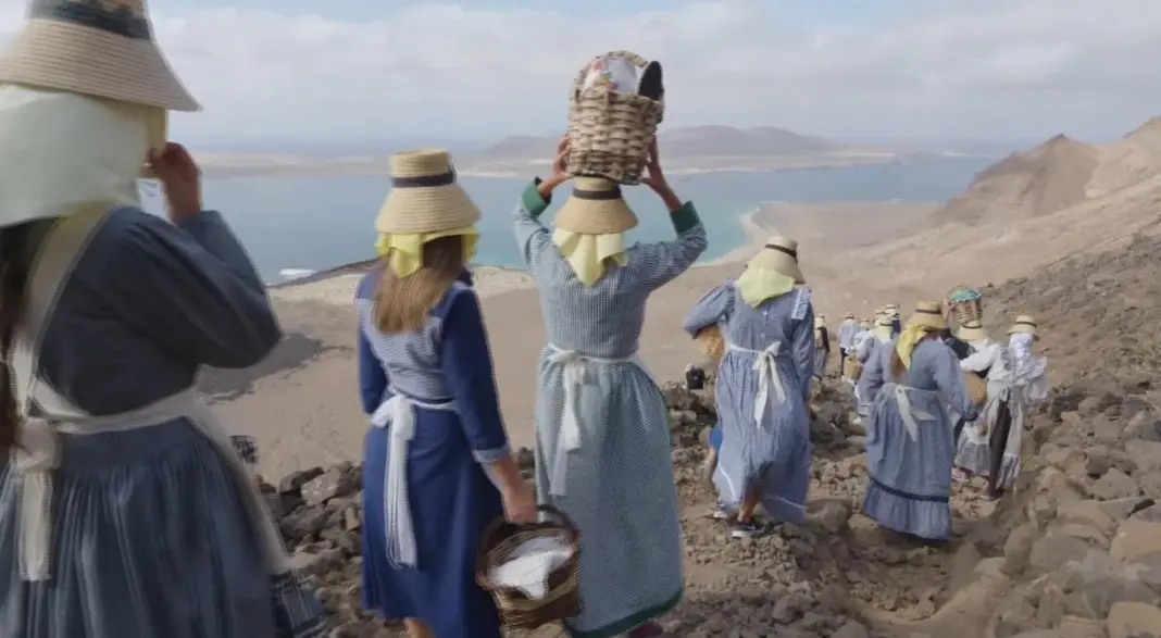 Televisión Canaria rinde homenaje a la memoria histórica de las mujeres de La Graciosa en ‘El camino a la vida’