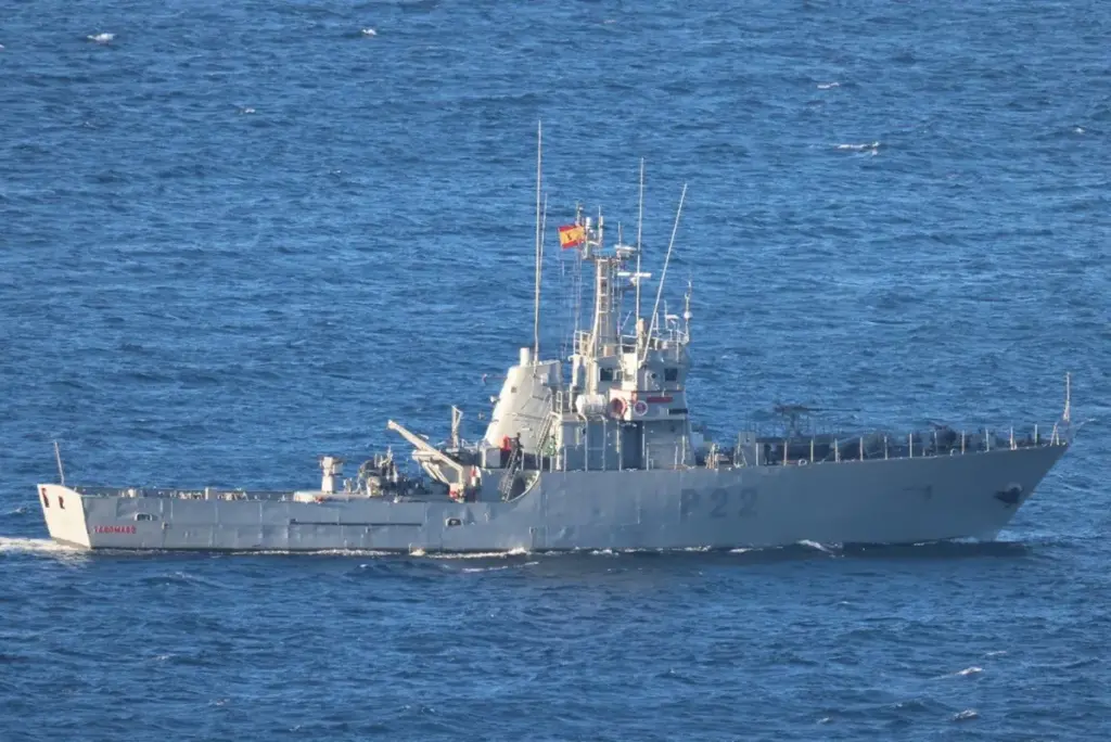 El patrullero 'Tagomago' finaliza su misión de vigilancia marítima en el mar de Alborán y aguas de Melilla