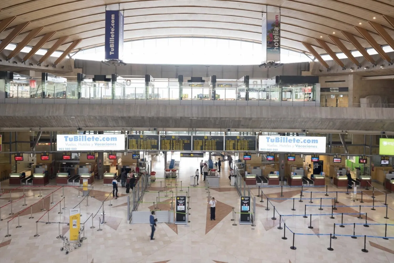 Canarias y el Estado se reunirán el 29 de octubre para avanzar en la participación canaria en los aeropuertos