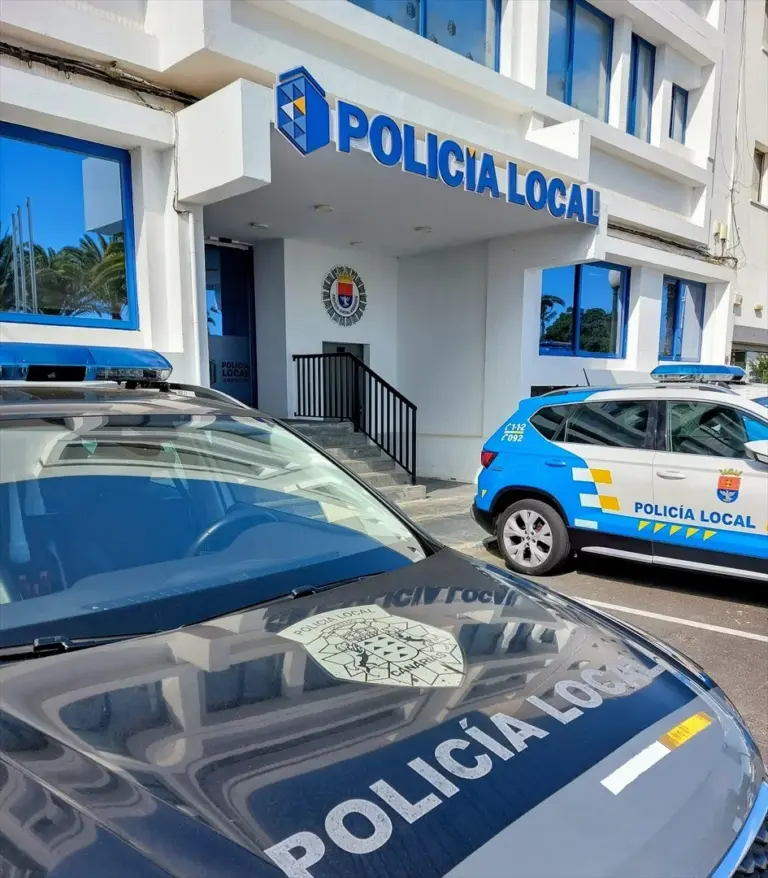 La Policía Local de Arrecife desmantela un fumadero que utilizaba vehículos para el trapicheo