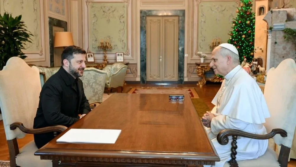 Archivo - El Papa recibe en audiencia al presidente de Ucrania, Volodimir Zelenski, en Castel Gandolfo, el 9 de diciembre de 2025. - VATICAN NEWS - Archivo