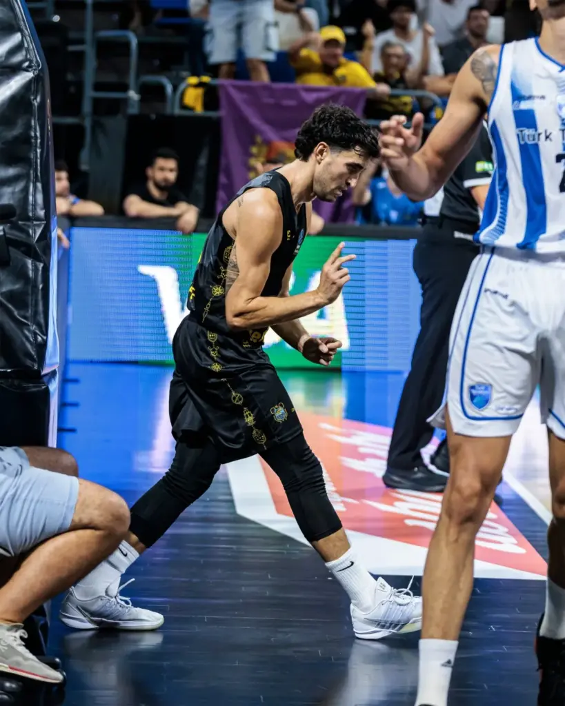 82-75. La Laguna se estrena en la Copa Europa con victoria ante Turk Telekom