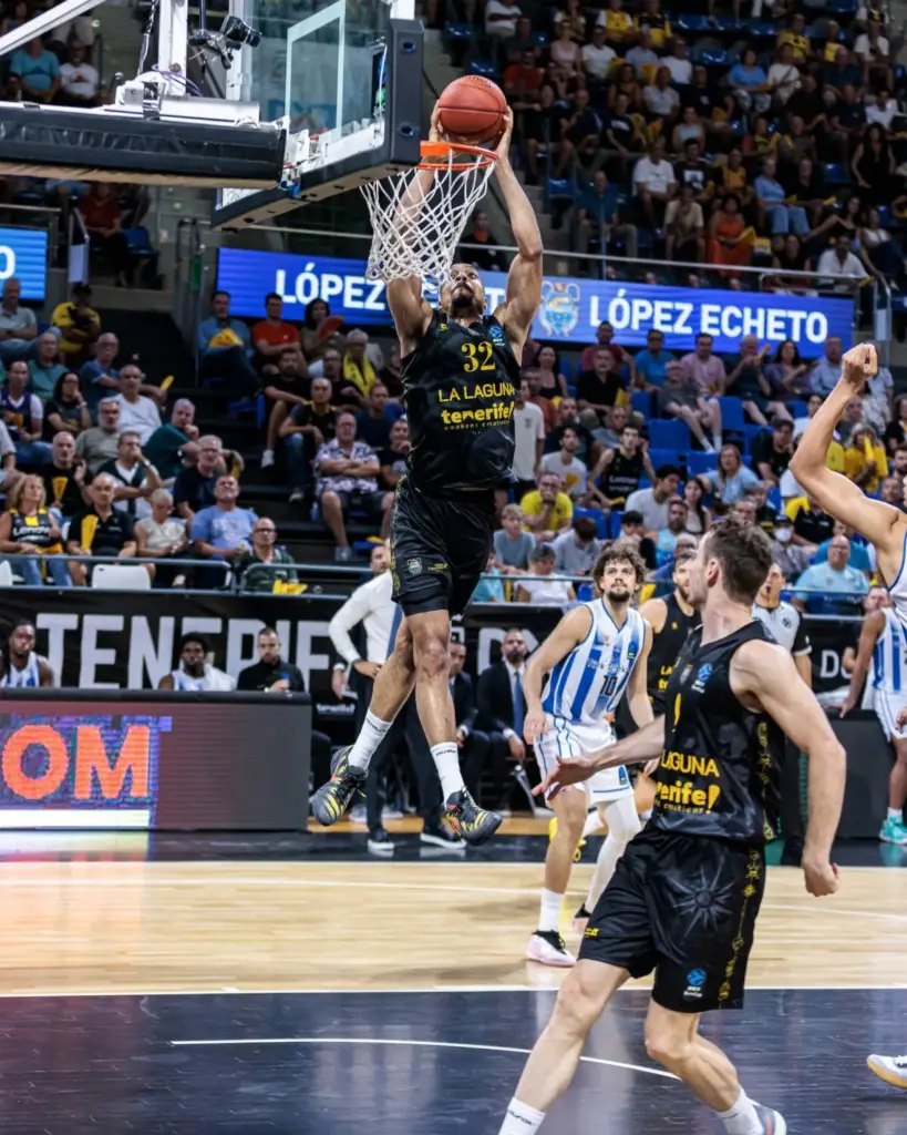 82-75. La Laguna se estrena en la Copa Europa con victoria ante Turk Telekom