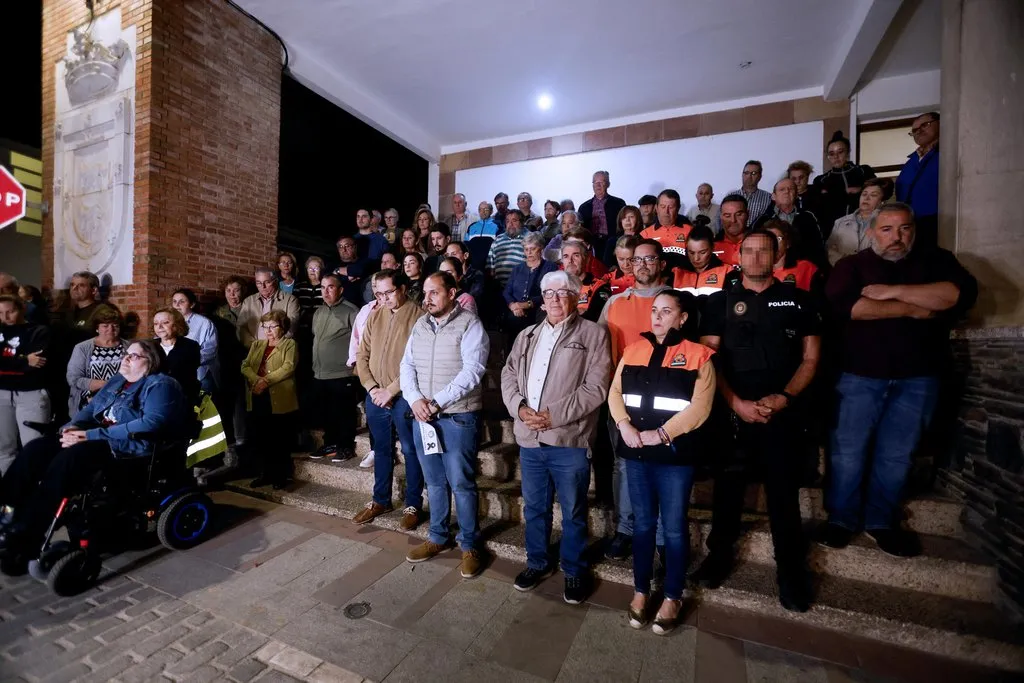 Minuto de silencio por la víctimas en Adamuz