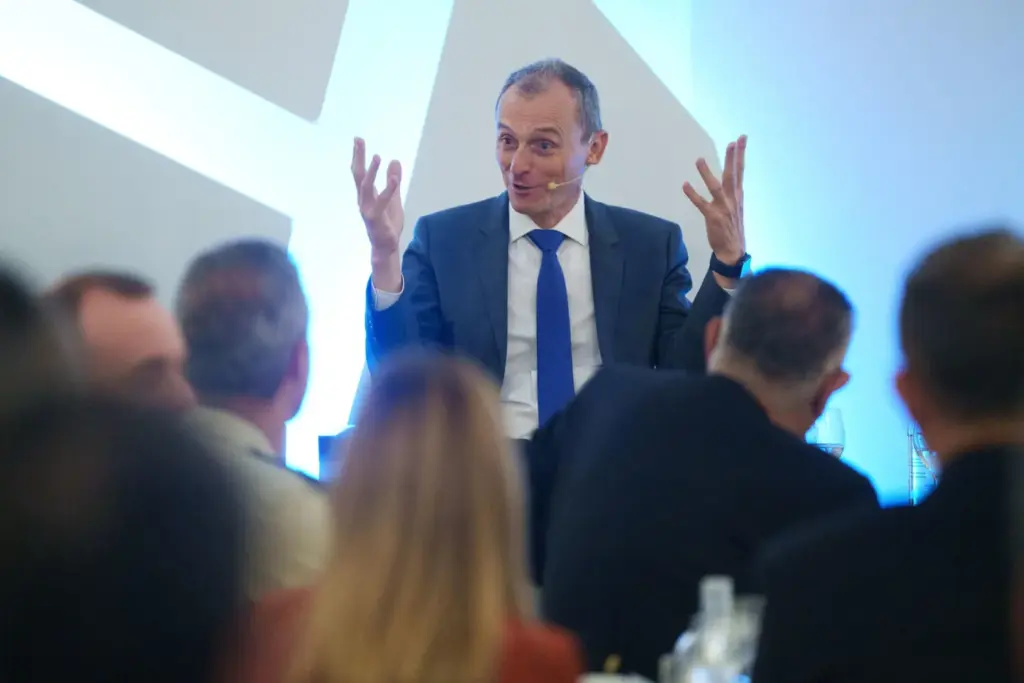El exministro de Ciencia e Innovación y actual presidente de Hispasat, Pedro Duque, este miércoles, en Tenerife. EFE/ Ramón De La Rocha
