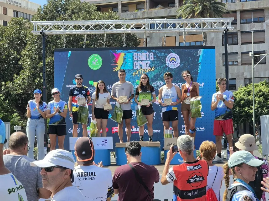 Podio de la prueba de los 10 Km. Imagen cedida por la organización