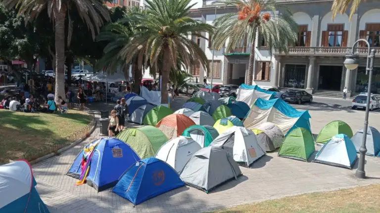Derecho al Techo desconvoca este domingo la acampada por la vivienda en Las Palmas de Gran Canaria