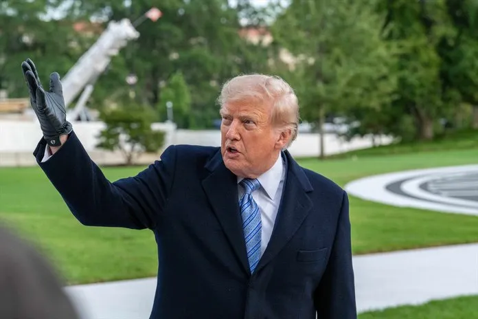 Trump: "ha llegado el momento de que Ucrania tenga un nuevo presidente"