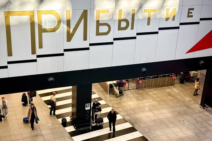 Las llegadas y salidas de aeronaves han estado limitadas durante horas en los aeropuertos de Vnukovo, Domodedovo, Zhukovski y Sheremetievo