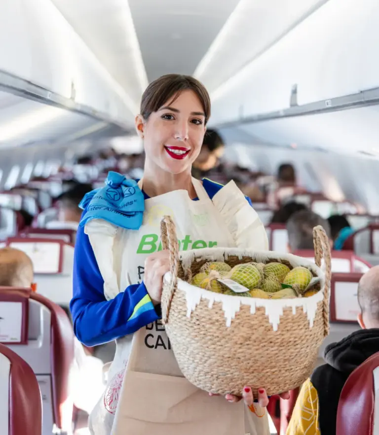 Binter sigue acercando el producto local canario a miles de pasajeros
