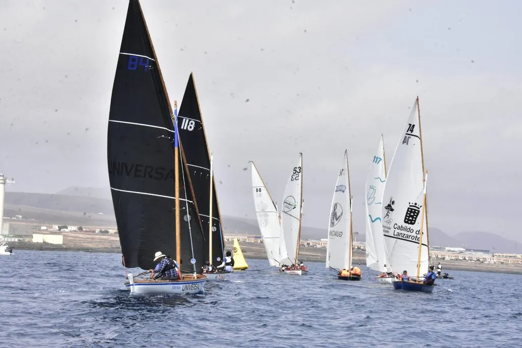 Canpeonato de barquillos de Vela Latina que se ha disputado este sábado en Fuerteventura / Federación Canaria de Barquillos de Vela Latina