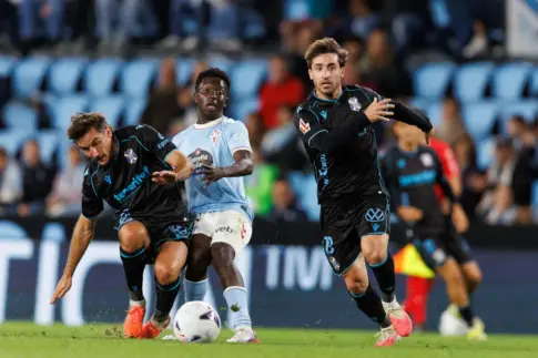 1-1 | Nacho Gil falla un penalti en el 91 y el Tenerife se queda sin remontada