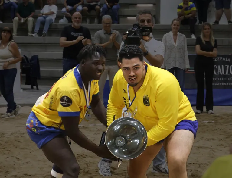 El Chimbesque conquista la Supercopa de Tenerife tras vencer al Rosario en la muerte súbita