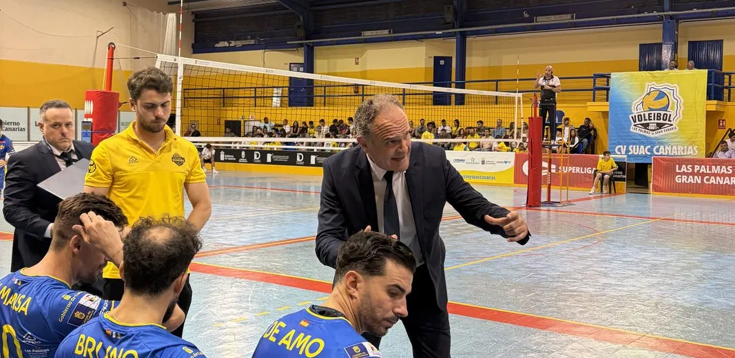 El CV Guaguas inicia una nueva temporada en la Superliga Masculina con un claro triunfo ante el recién ascendido SUAC Canarias haciendo valer su condición de vigente campeón