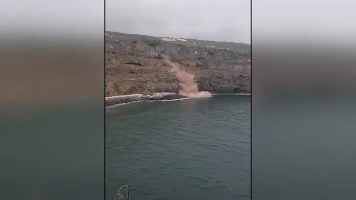 Imagen de unos de los vídeos grabados por videoaficionados del derrumbe