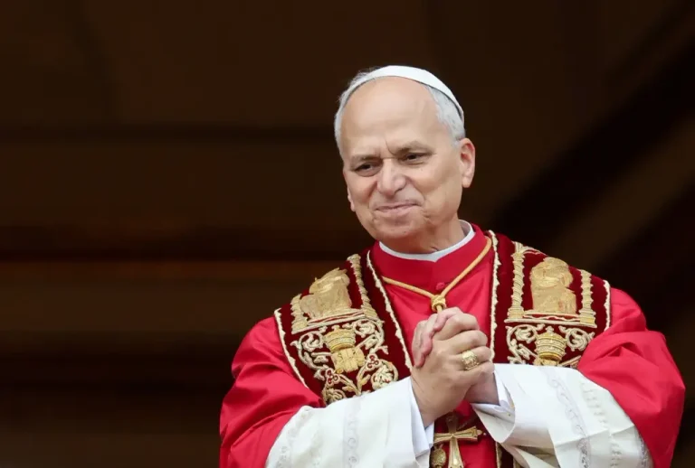 El papa León XIV recibe el alta médica tras su cirugía de pulmón