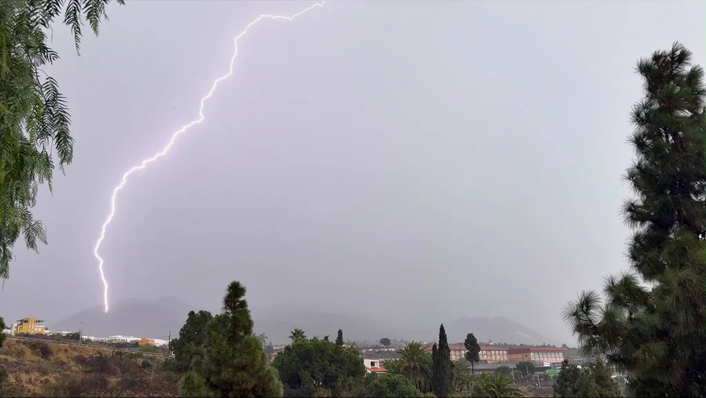 El tiempo. Alerta por lluvias en El Hierro, La Gomera y La Palma. Imagen cedida por Javier González, La Palma