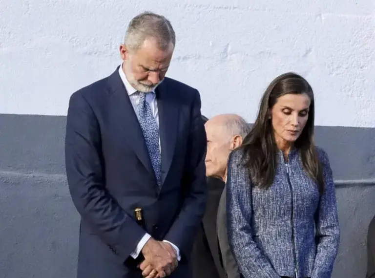 Los reyes homenajean a los ahogados en el mar en julio en el cementerio musulmán de Ceuta