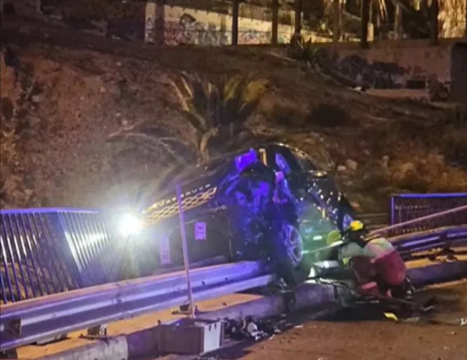 Accidente de tráfico que ha provocado enormes retenciones en Las Palmas de Gran Canaria