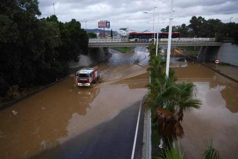 Cataluña, la zona más castigada por un temporal que deja un muerto en Barcelona