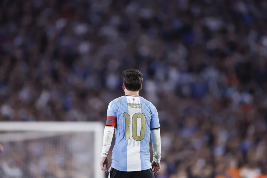 Messi en su partido de despedida después de dos décadas con la selección de Argentina. Imagen EFE
