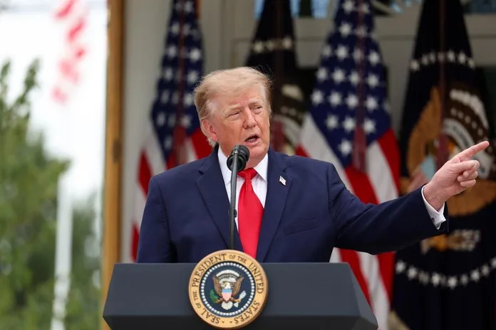 En las últimas horas, Trump ha afirmado que Zelenski, "no es un buen tipo" para tratar con la Casa Blanca y que, si finalmente existe "algún tipo de acuerdo, no será con él"
