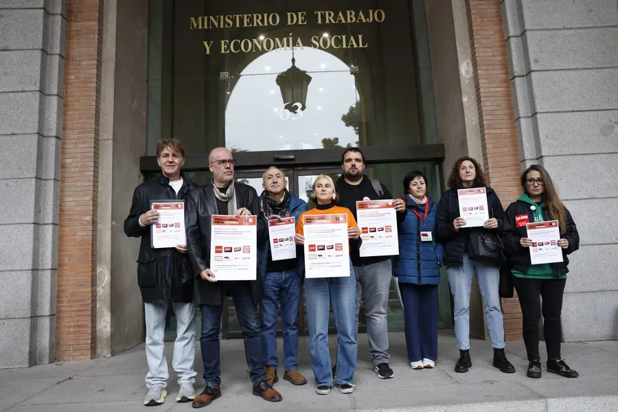Los sindicatos convocantes registran la huelga general del 11 de noviembre. Imagen EFE