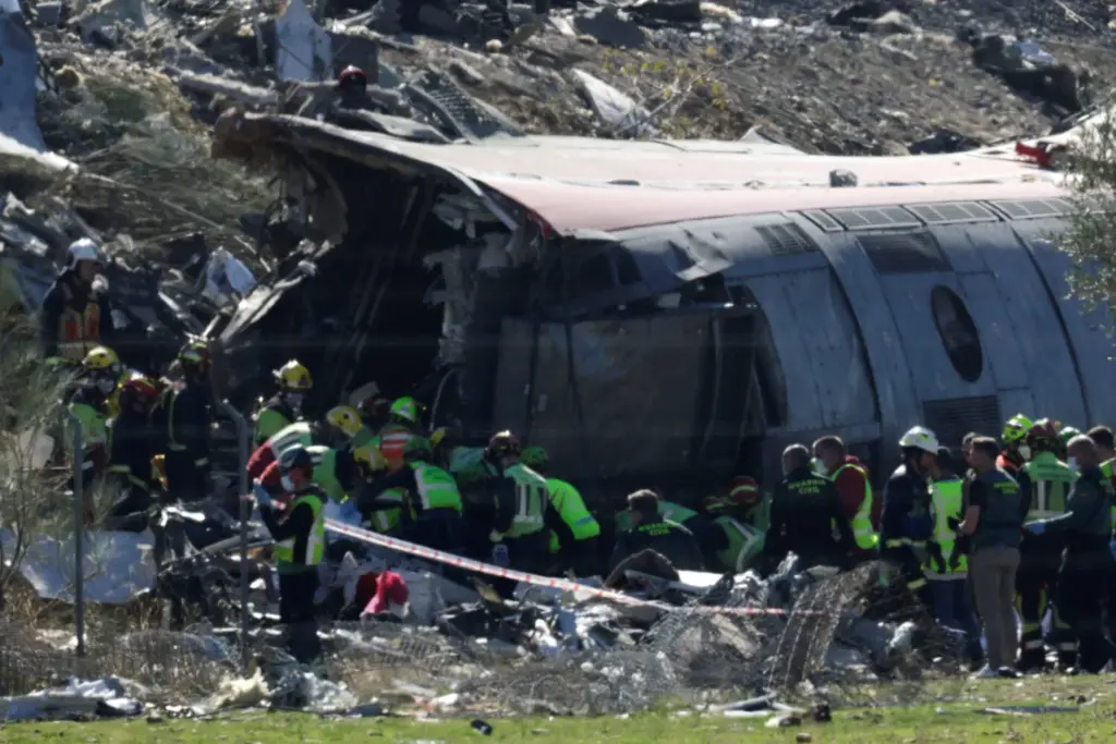 Imagen de los rescates de los trenes. REUTERS/Violeta Santos Moura